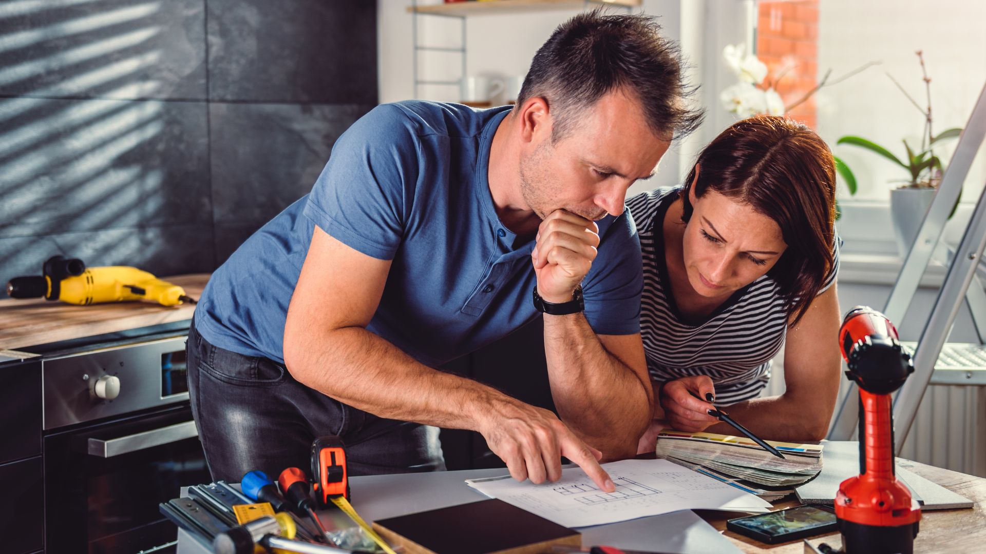 Renovation planners using 3D images to help them plan