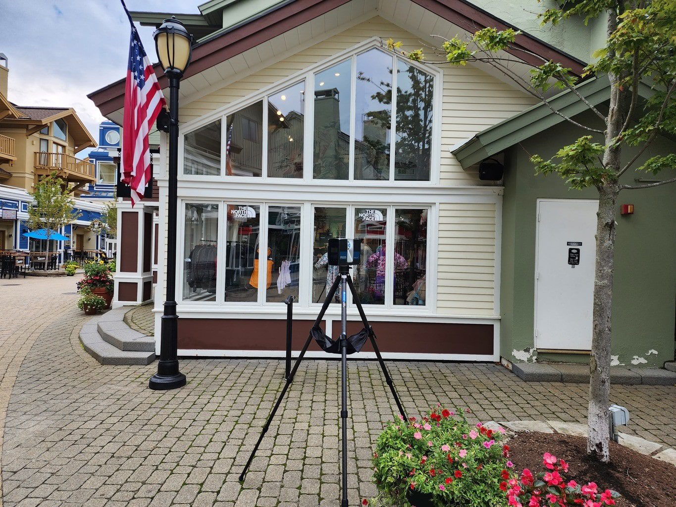 3D laser scanning a retail space with a FARO Focus scanner for accurate as-built documentation.